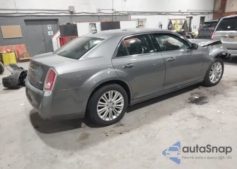 2012 Chrysler 300 Limited z USA, uszkodzony, nr VIN 2C3CCAHG4CH184942